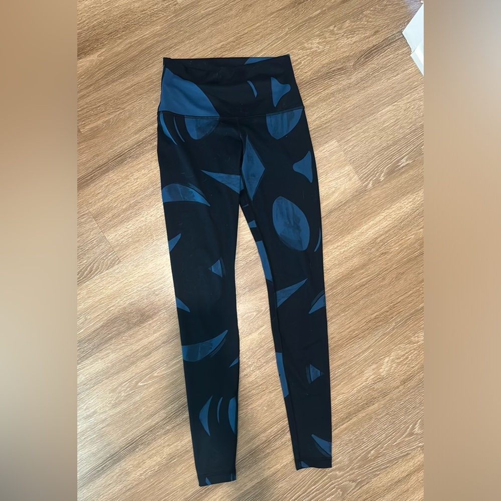 Lululemon limited edition leggings